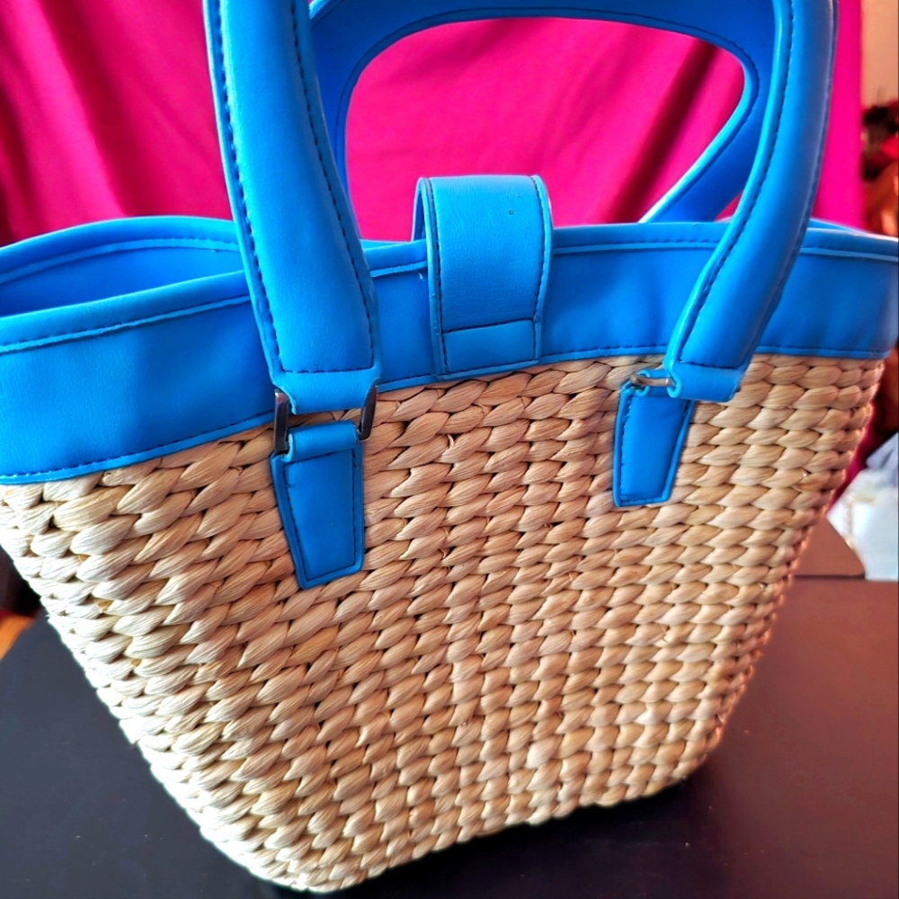 Express Straw Handbag - Picture 3 of 6